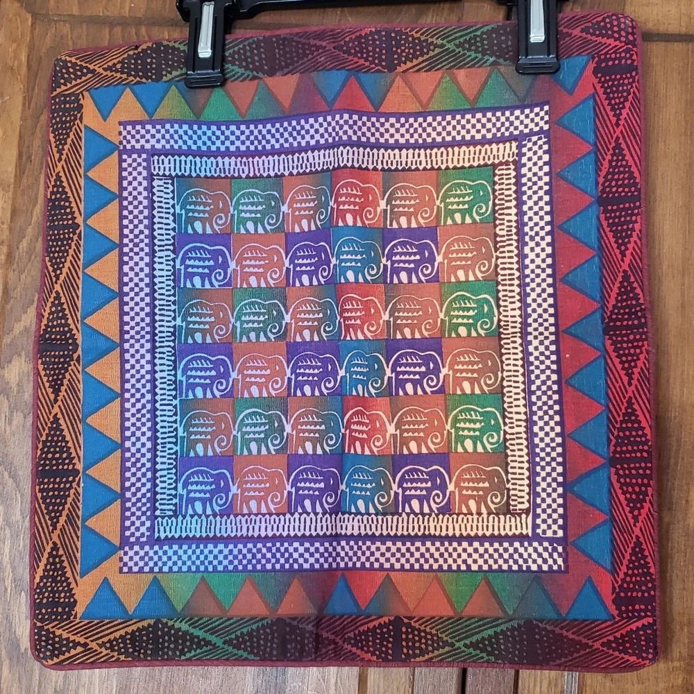 Kudinda Zimbabwe NWOT Elephant Print Accent Pillow Cover